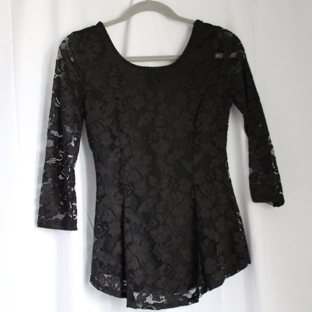 Fashion Magazine Black Lace Fitted Top 3/4 Sleeve Crew Neck